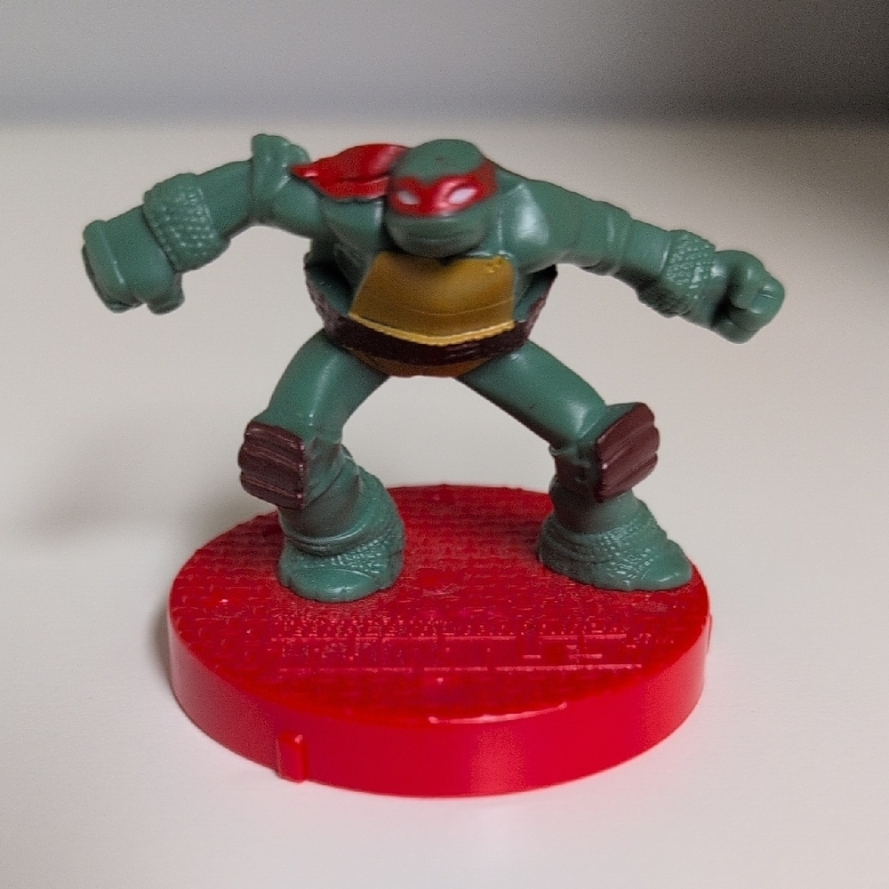 🩷4/$20🩷 McDonald's Teenage Mutant Ninja Turtle Michelangelo Red With Base